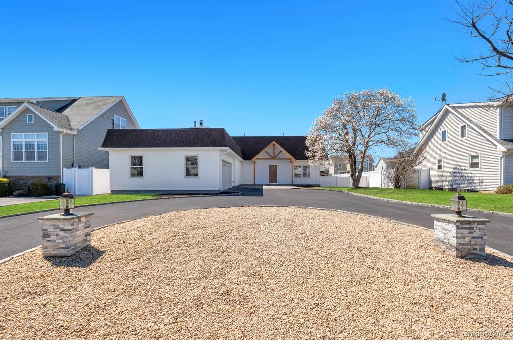66 Lighthouse Road