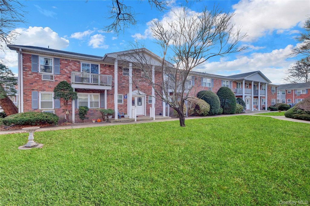 Photo of 210 Fairharbor Drive #210, Patchogue, NY 11772 (MLS # 942135)