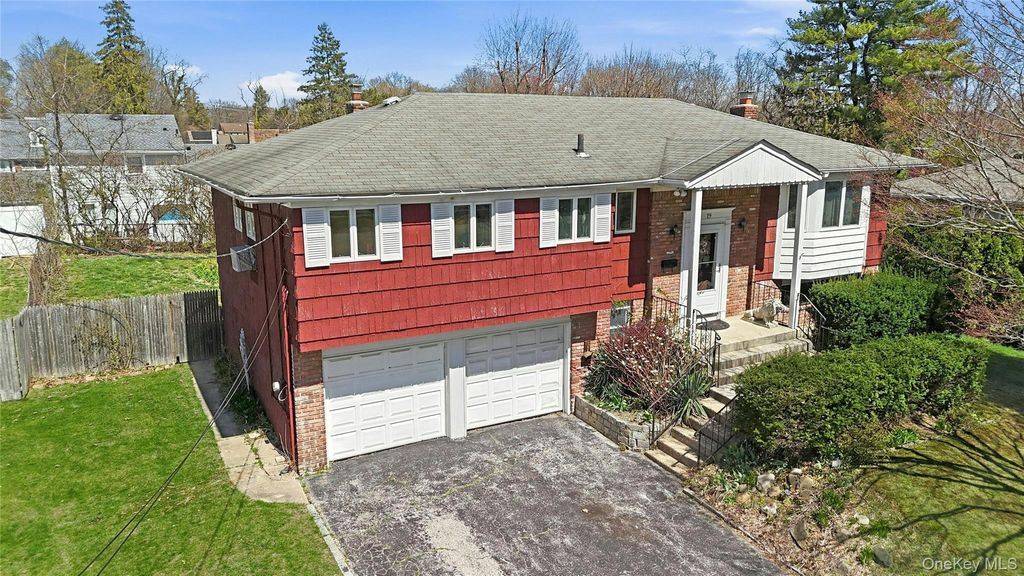 Photo of 19 Duke Place, Glen Cove, NY 11542 (MLS # 980990)