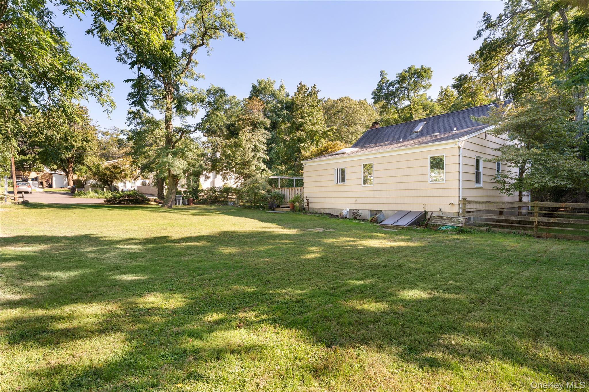 4 Acacia Road