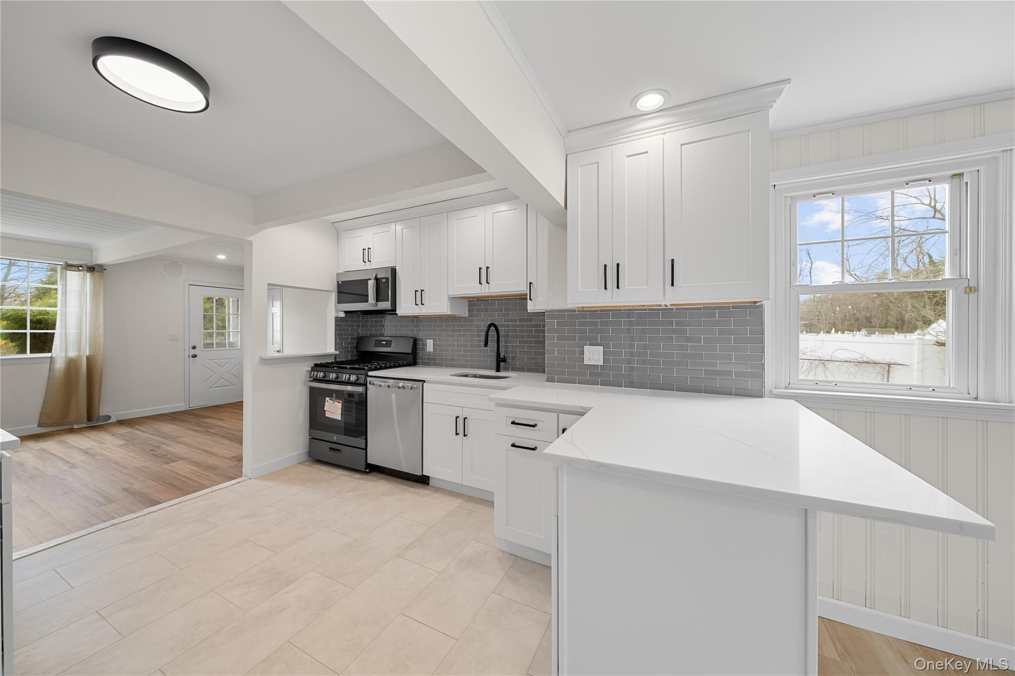 1656 N Gardiner Drive