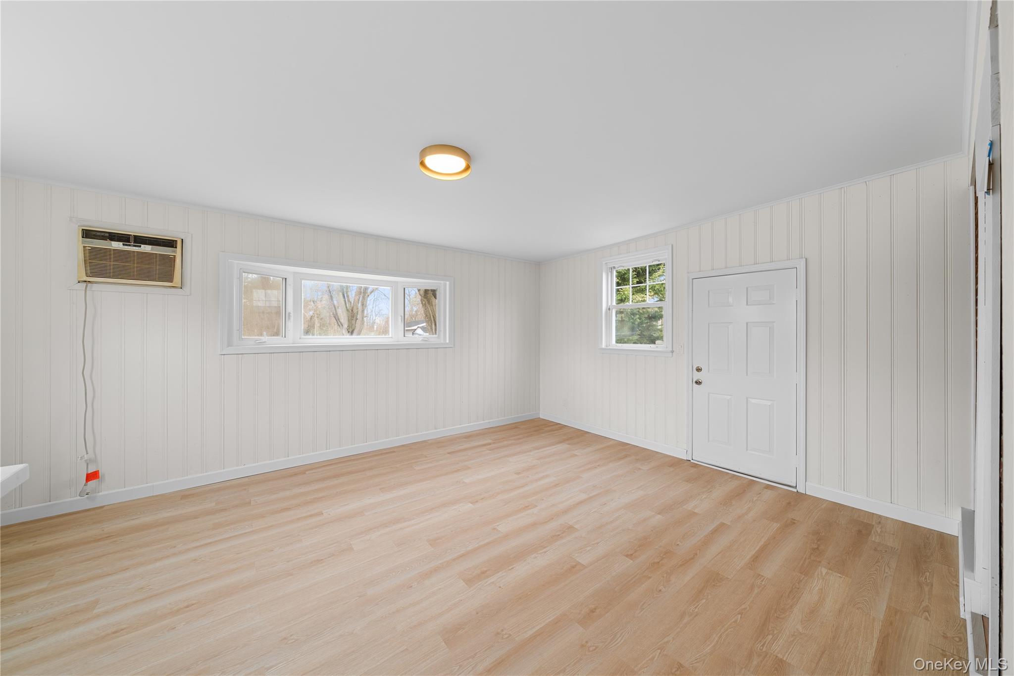 1656 N Gardiner Drive