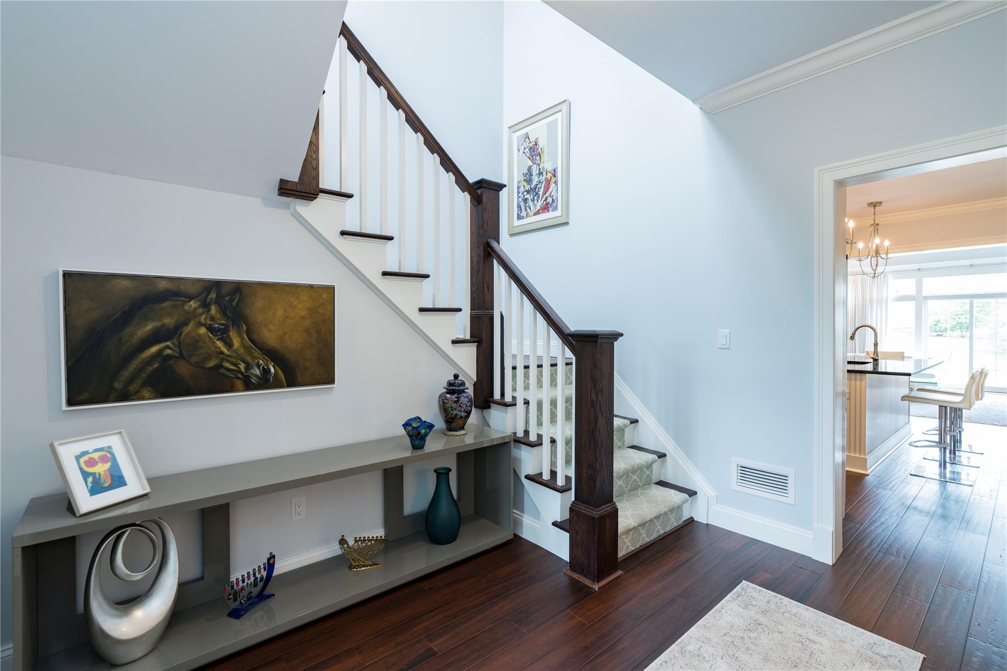 10 Oakwood Lane