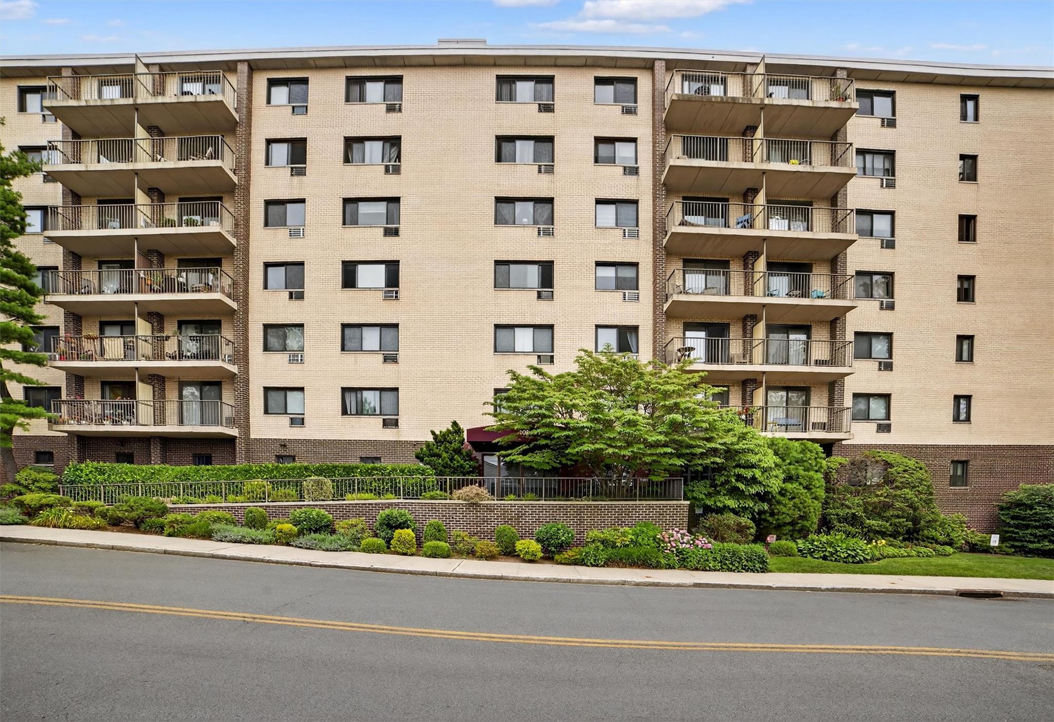108 Sagamore Road 5F