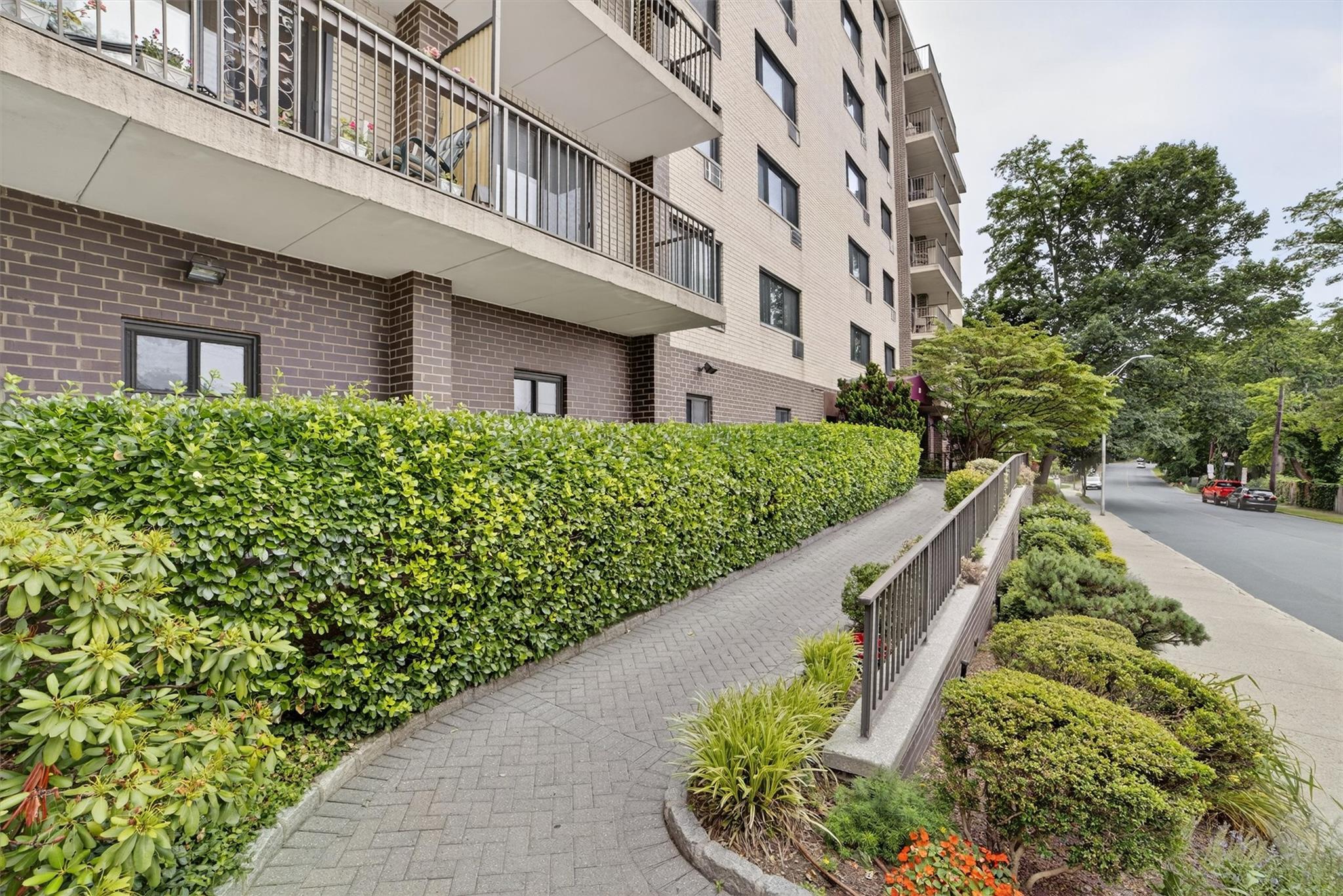108 Sagamore Road 5F