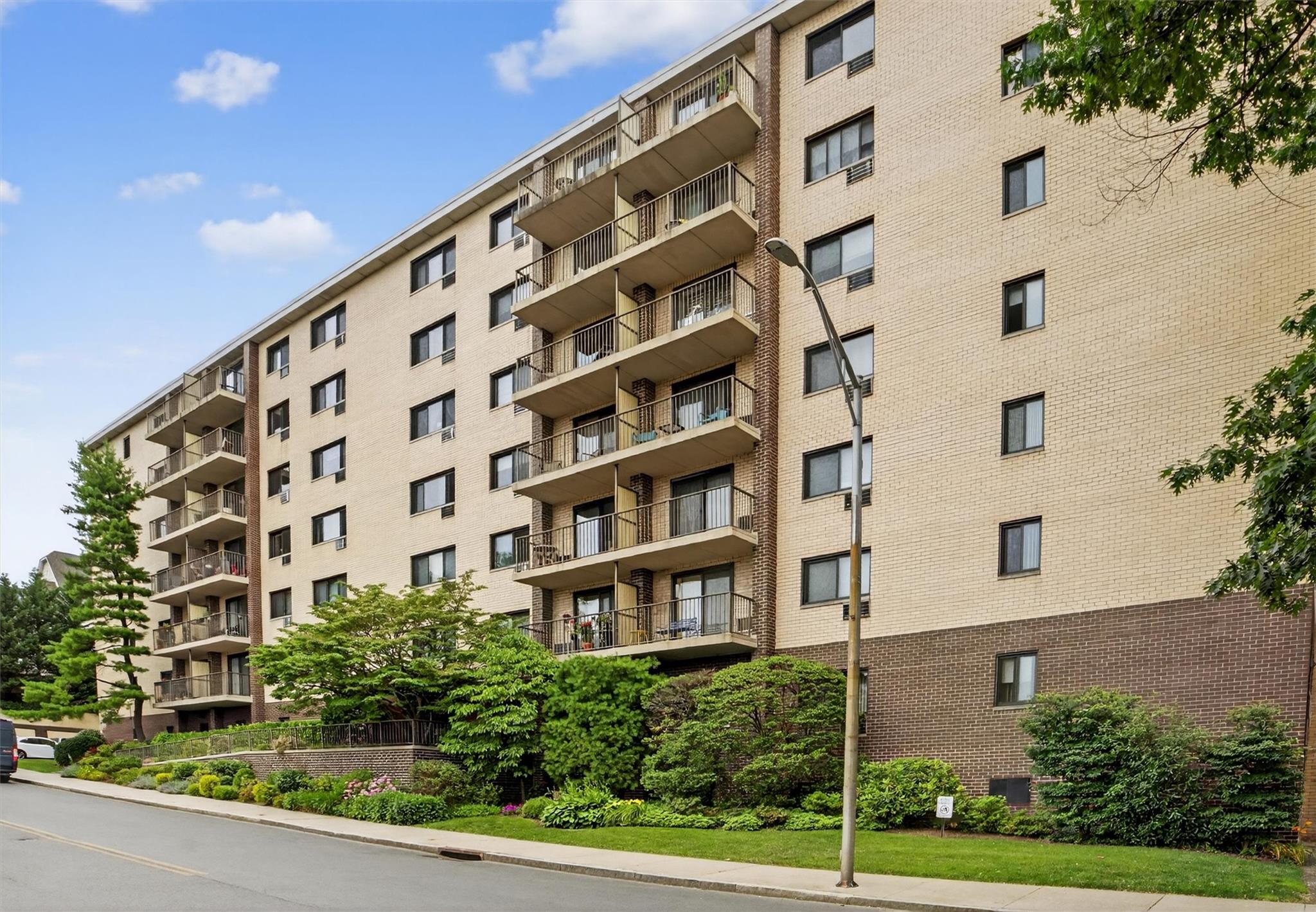 108 Sagamore Road 5F