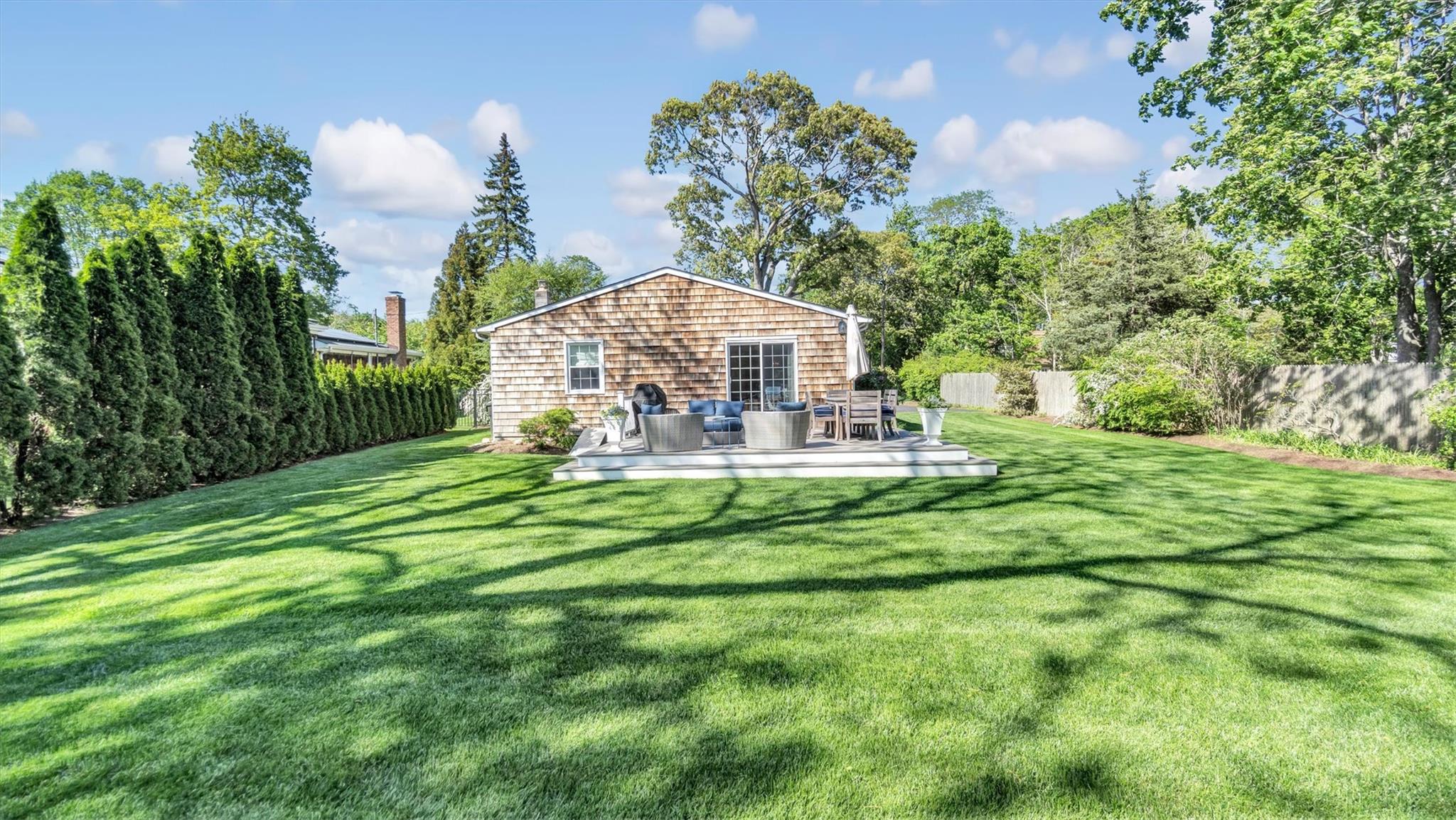 12 Halsey Avenue, East Quogue, New York image 18