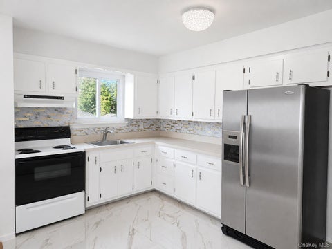 Apartment For Rent - 17 Fordham Road<br/> Suffolk County, West Babylon, NY 11704