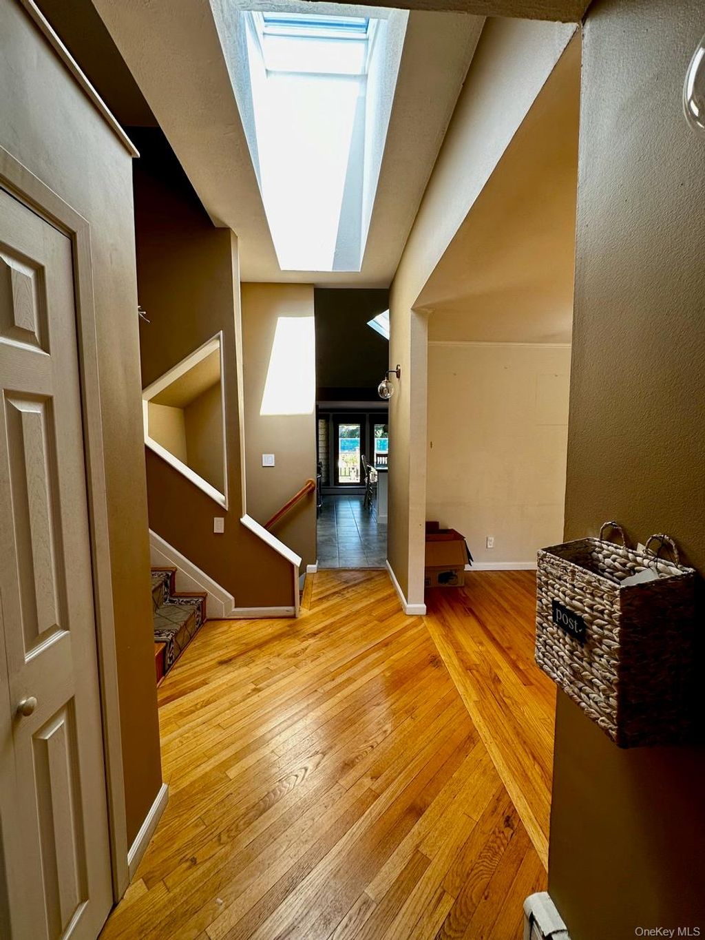 Photo of 26 Canterbury Road, Woodbury, NY 11797 (MLS # 942967)