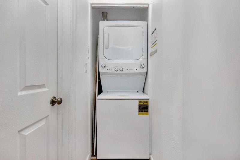 28 Norwood Road, Port Washington, New York image 24