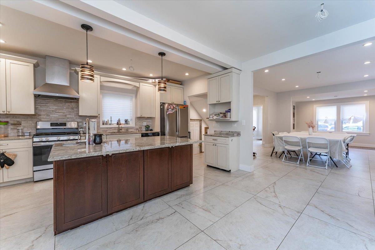 1064 Highland Place, Woodmere, New York image 6
