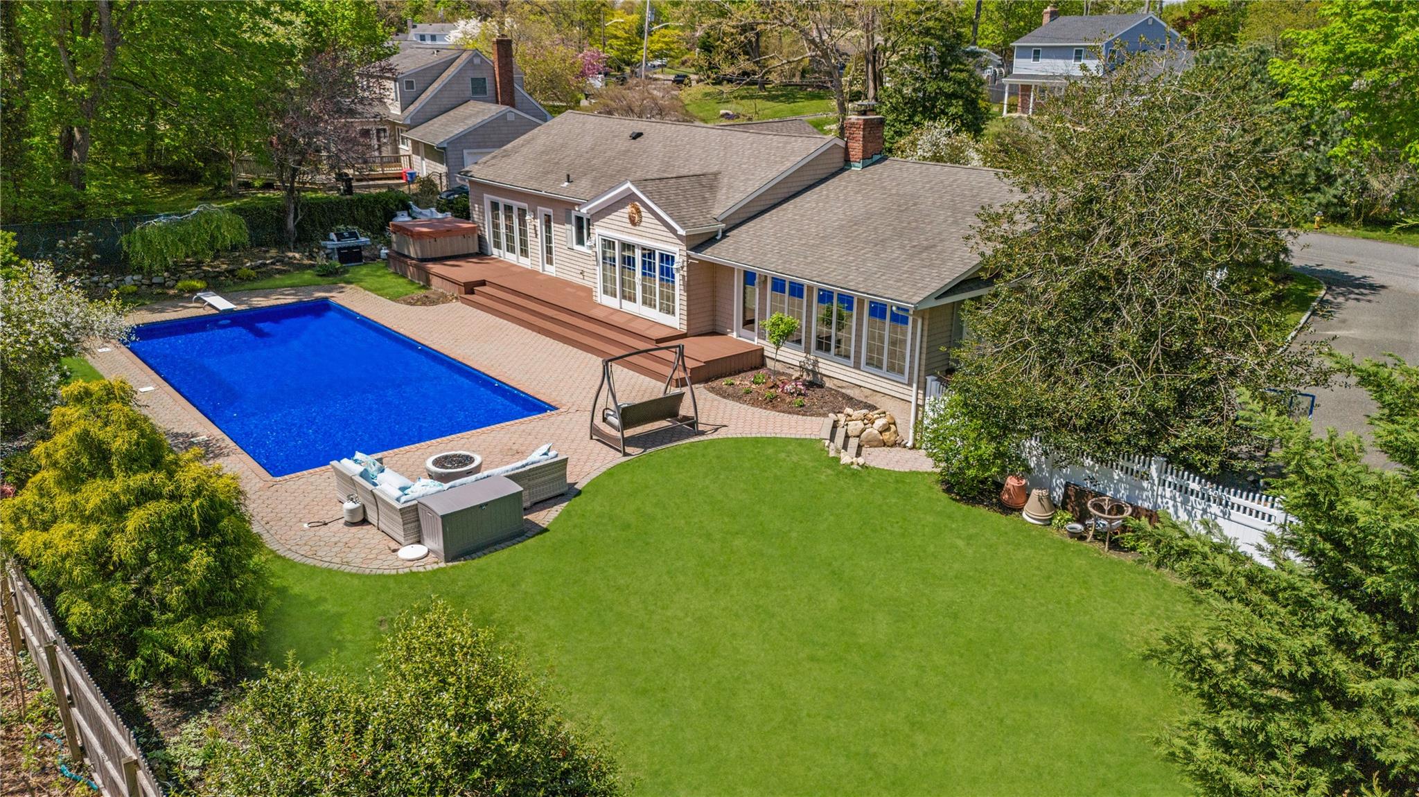 53 William Penn Drive, Stony Brook, New York image 42