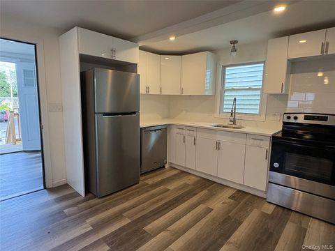 Homes For Rent - 103 N Pierpont Avenue<br/> Newburgh, NY 12550