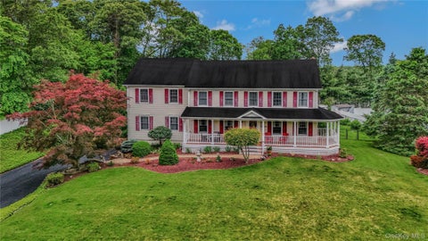 Homes For Sale - 16 Abbey Lane<br/> East Setauket, NY 11733