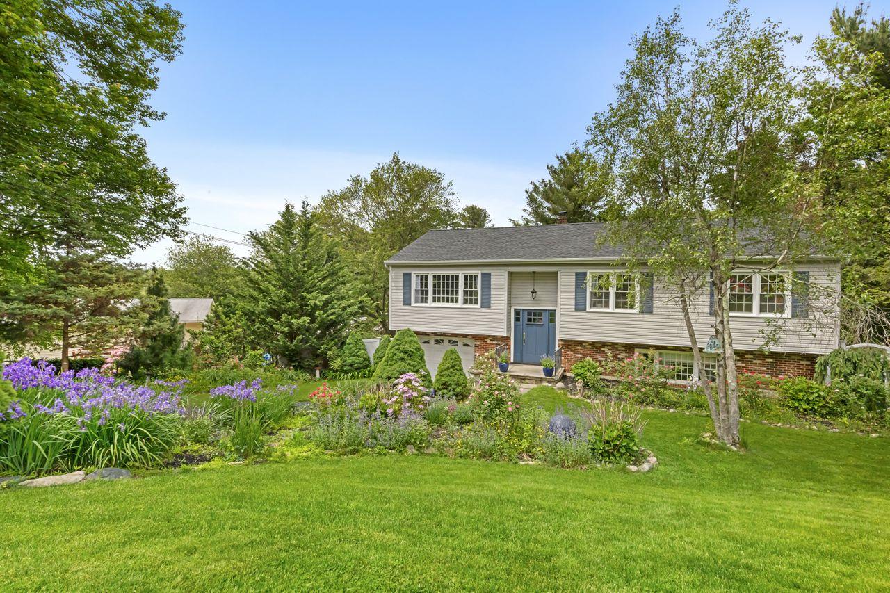 4 Armstrong Street, Cortlandt Manor, New York image 2
