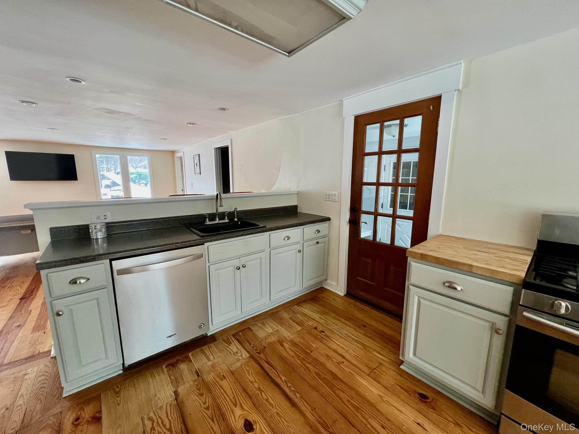 1245 Salt Point Turnpike