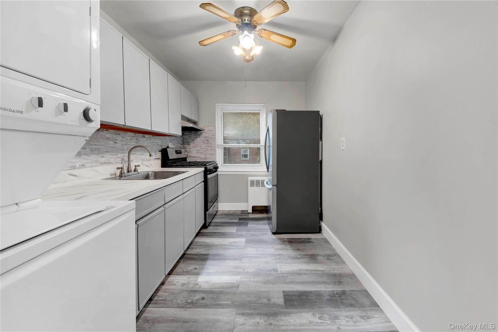 Photo of 460 Tuckahoe Road #6B, Yonkers, NY 10710 (MLS # 927577)