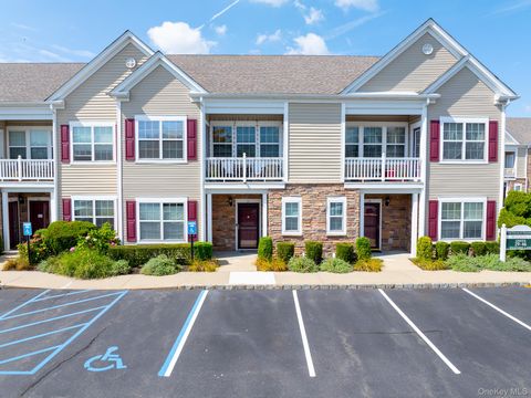 Photo of 31 Wexford Lane, Oceanside, NY 11572 (MLS # 912505)