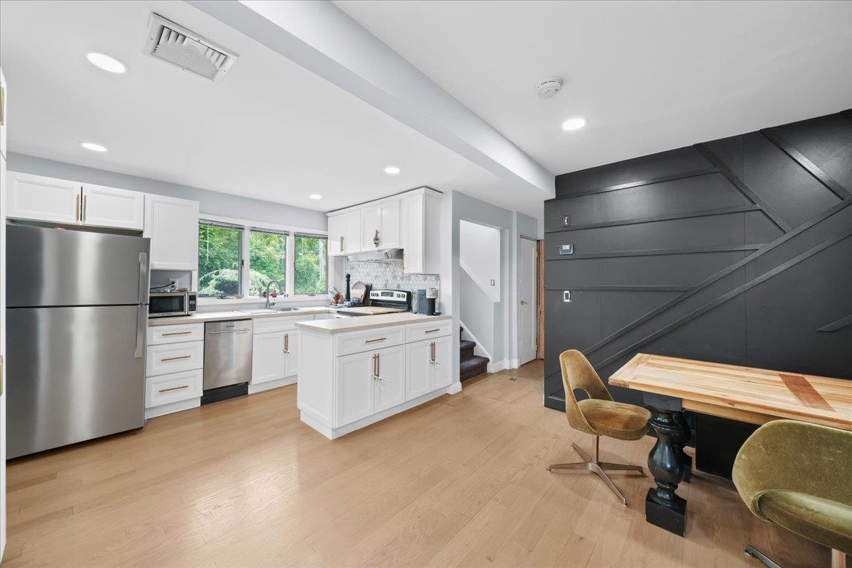 617 Smithtown Avenue, Bohemia, New York image 6