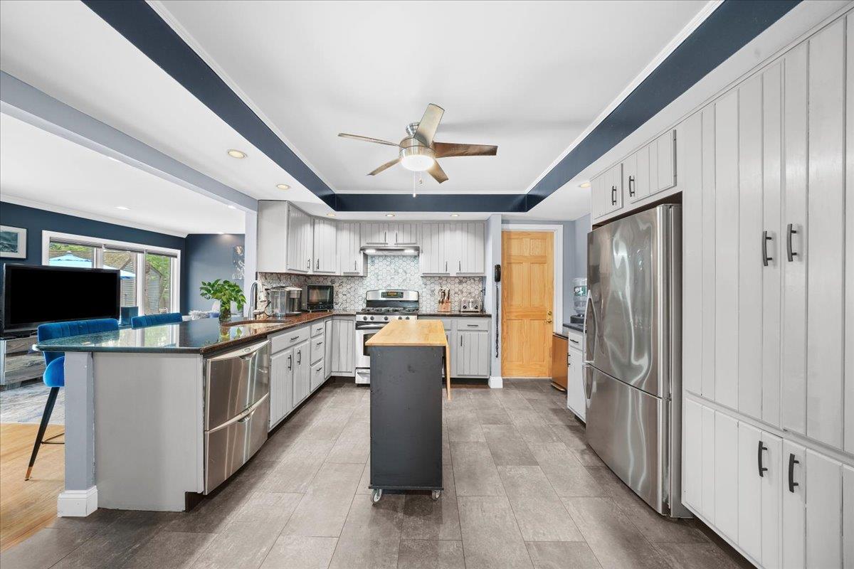 617 Smithtown Avenue, Bohemia, New York image 18