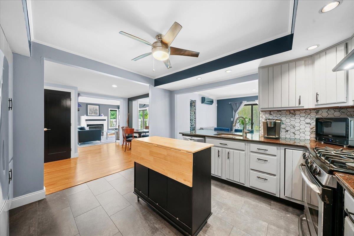 617 Smithtown Avenue, Bohemia, New York image 19