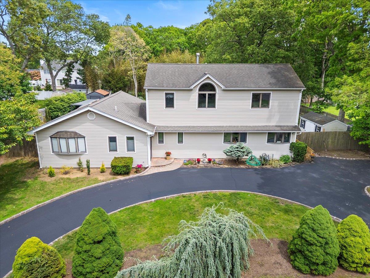 617 Smithtown Avenue, Bohemia, New York image 39