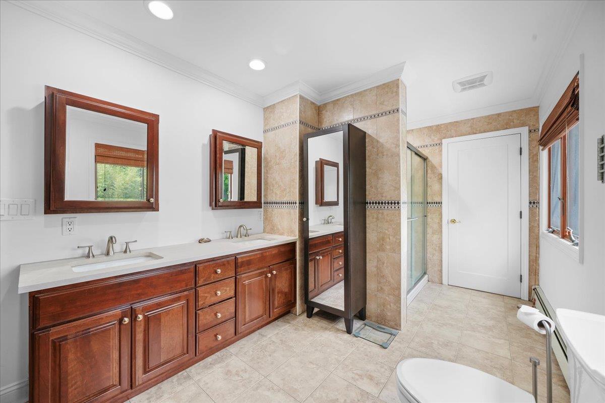617 Smithtown Avenue, Bohemia, New York image 29