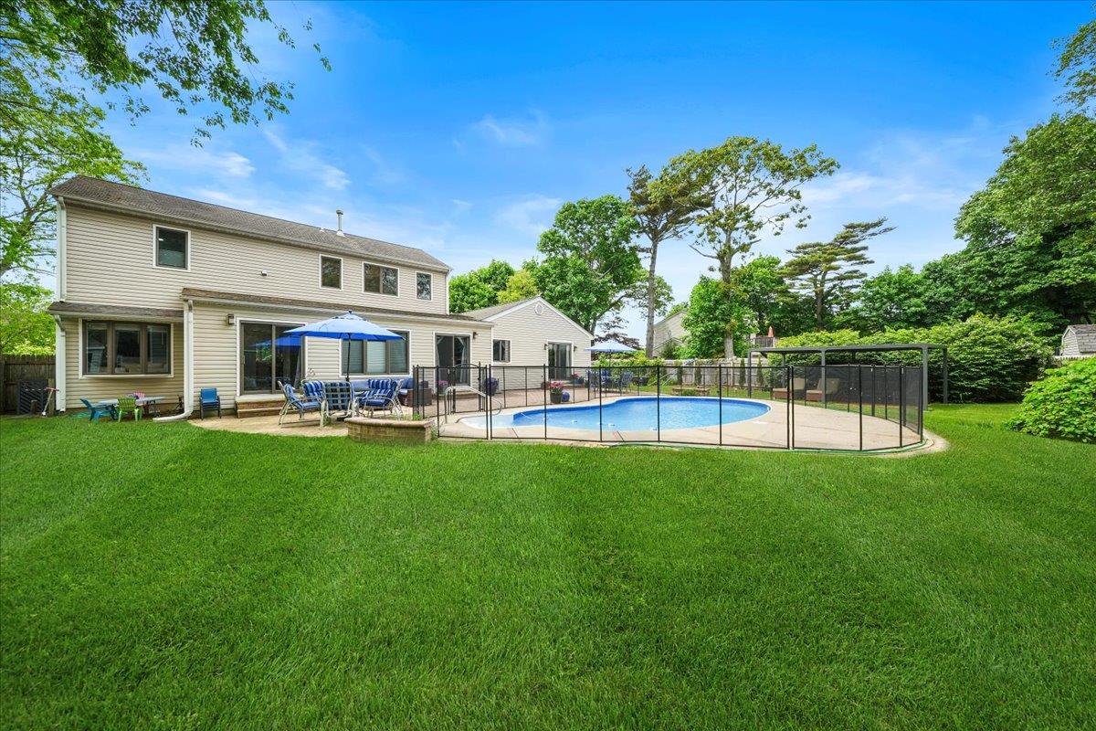 617 Smithtown Avenue, Bohemia, New York image 38