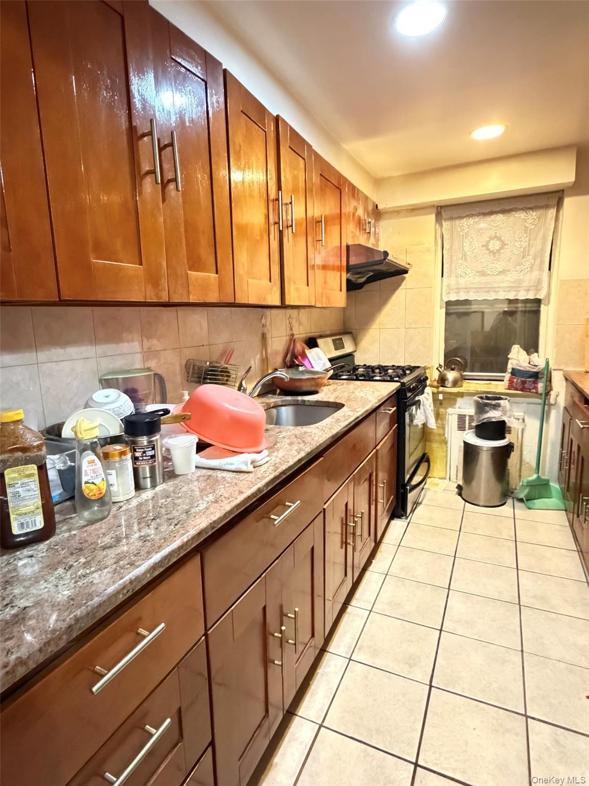 134-39 Blossom Ave 2G