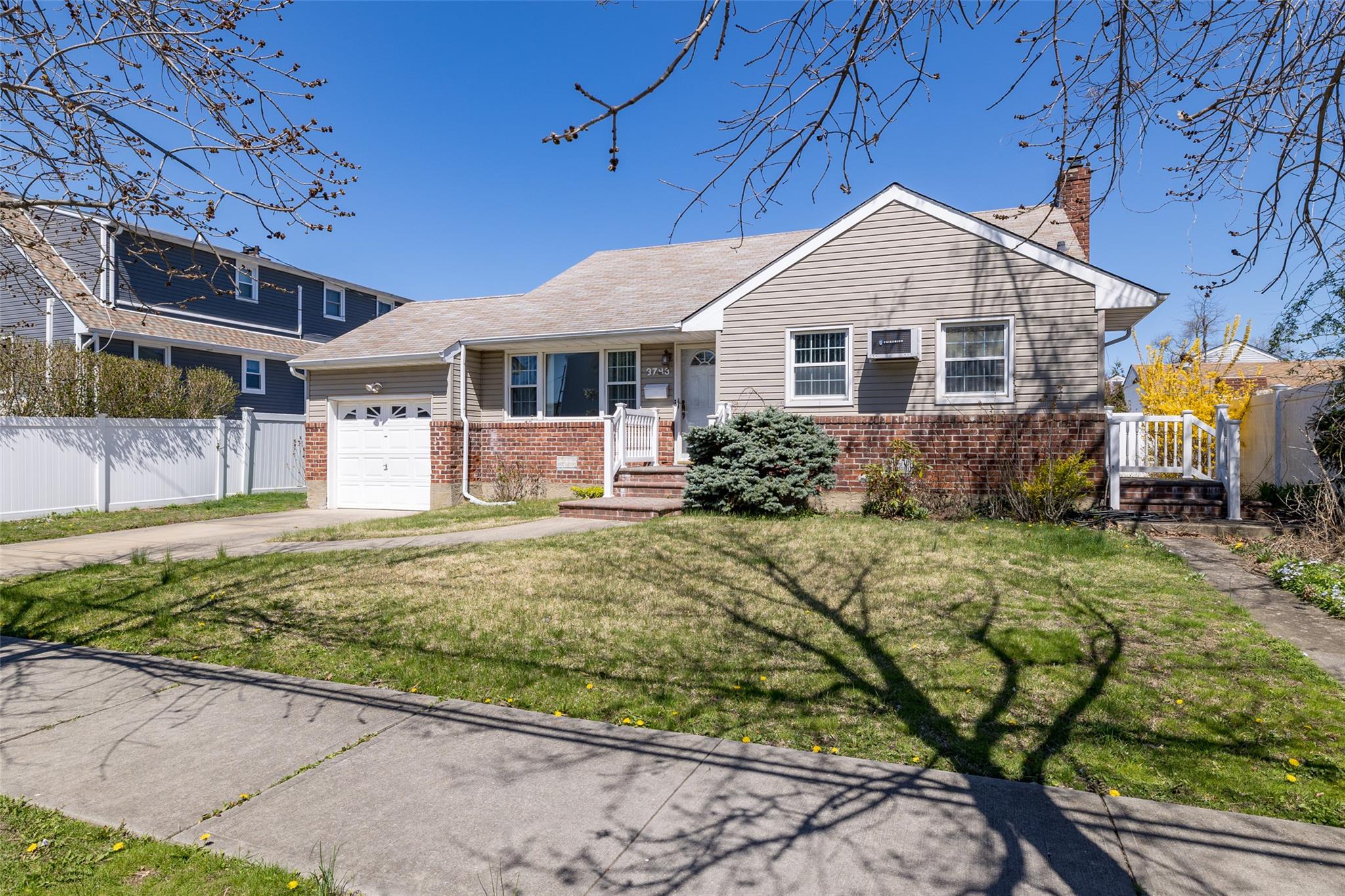 3783 Harbor Boulevard, Seaford, New York image 20
