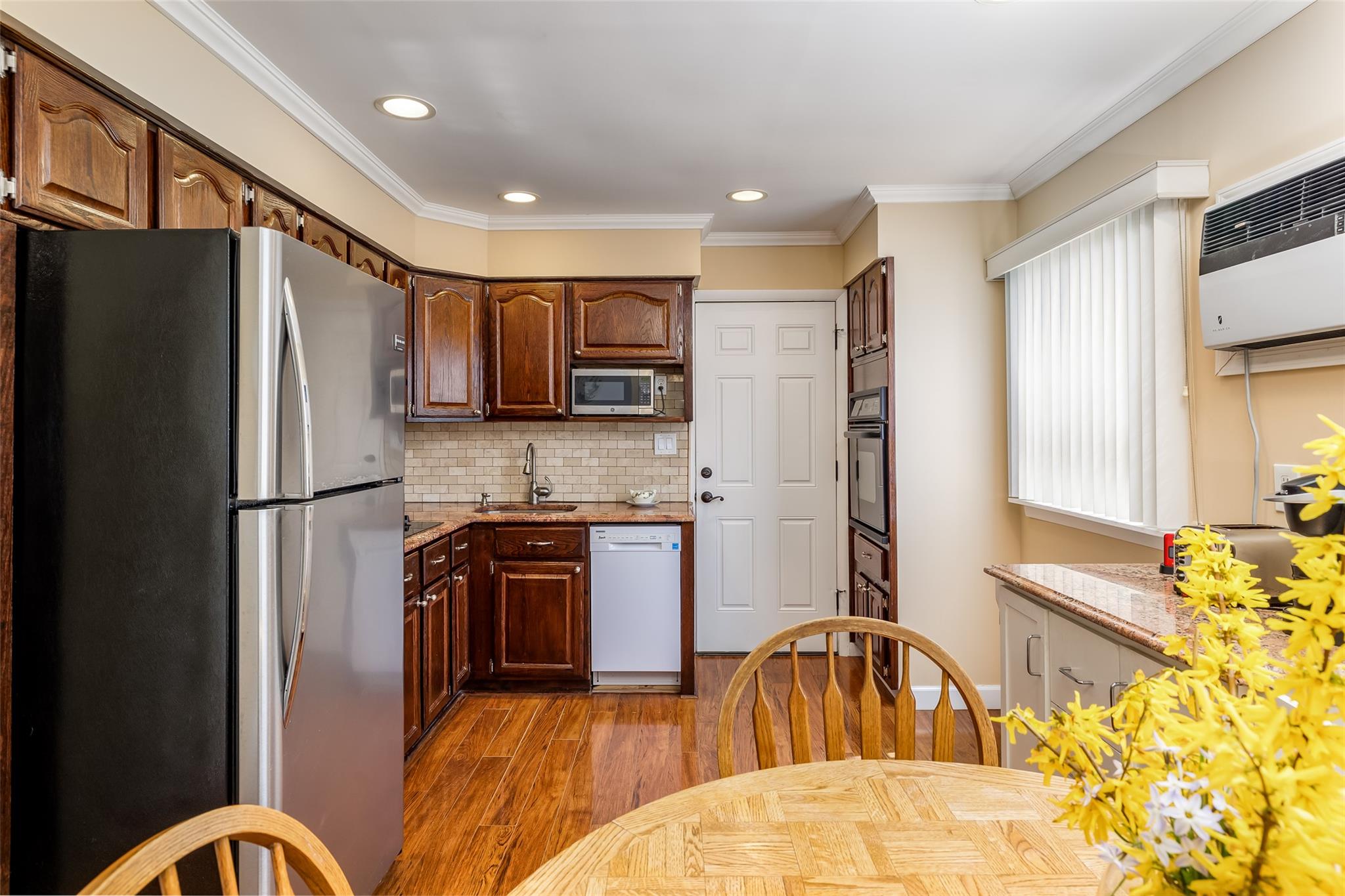 3783 Harbor Boulevard, Seaford, New York image 5