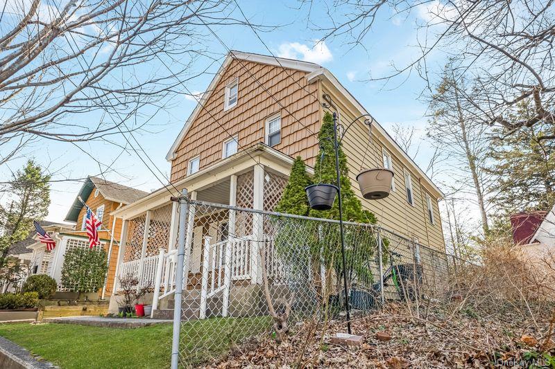 16 Mackey Avenue - Photo 2