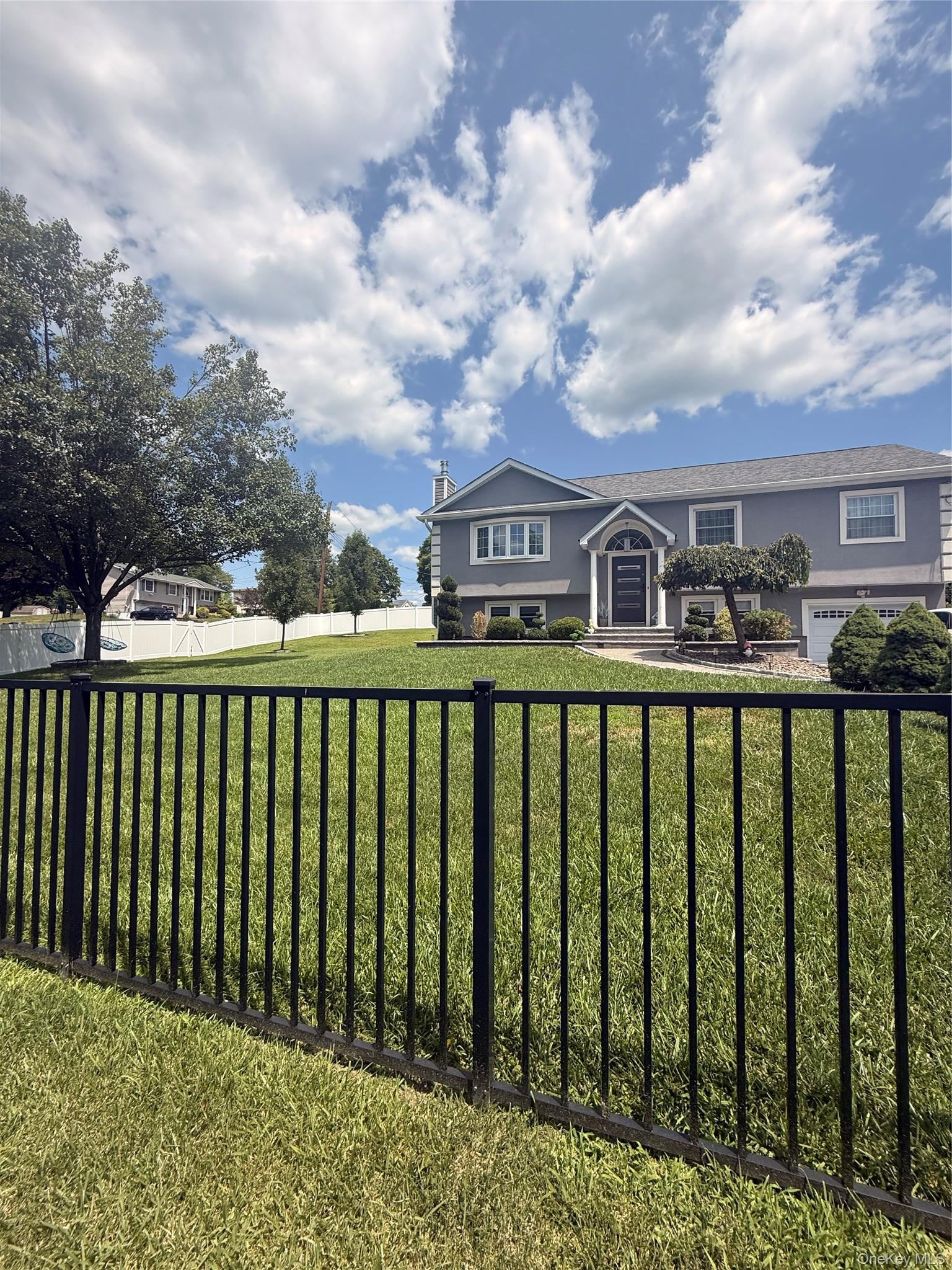 14 Larchwood Drive
