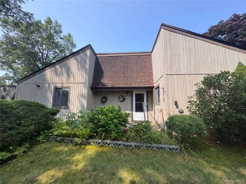 Condo For Rent - 20 Strathmore Gate Drive<br/> Stony Brook, NY 11790
