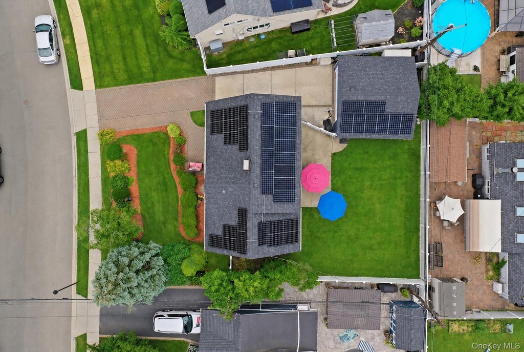 Photo of 7 Disc Lane, Wantagh, NY 11793 (MLS # 1015750)