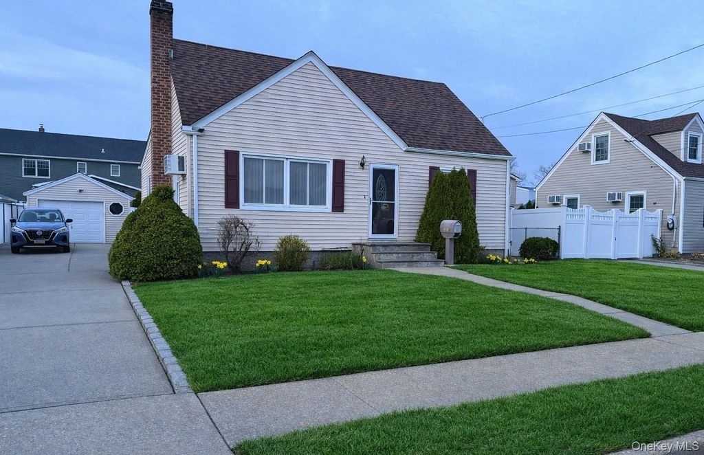 Photo of 157 Ontario Avenue, Massapequa, NY 11758 (MLS # 980837)