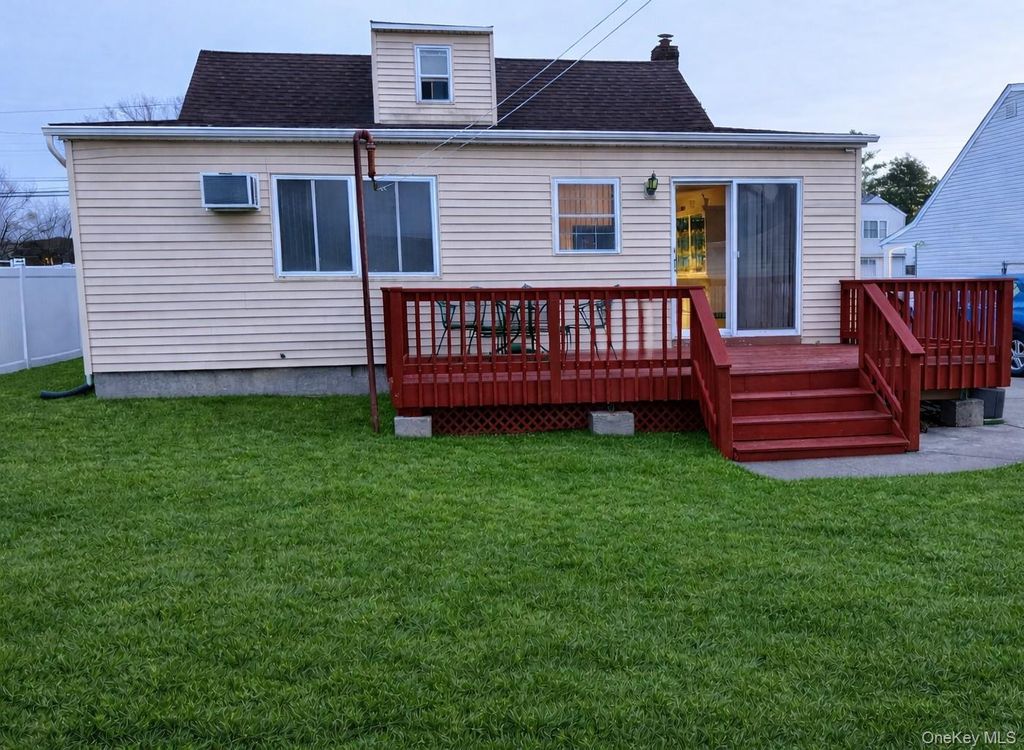 Photo of 157 Ontario Avenue, Massapequa, NY 11758 (MLS # 980837)