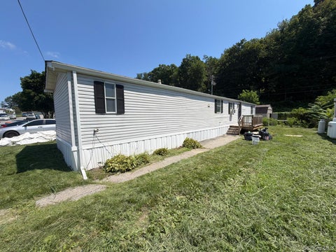 Mobile Home For Sale - 567 Sheafe Road #3<br/> Poughkeepsie, NY 12590