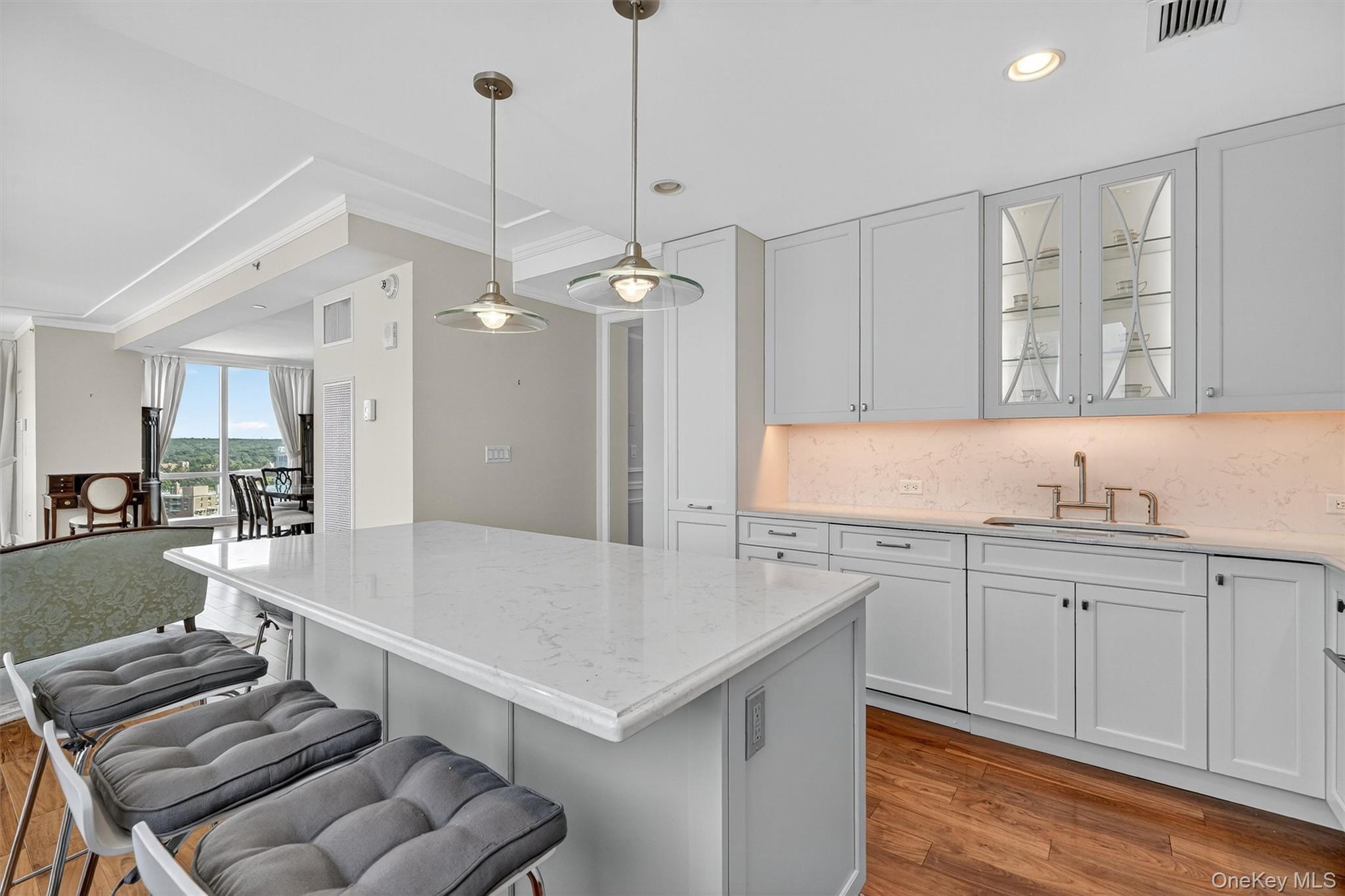 5 Renaissance Square 23C