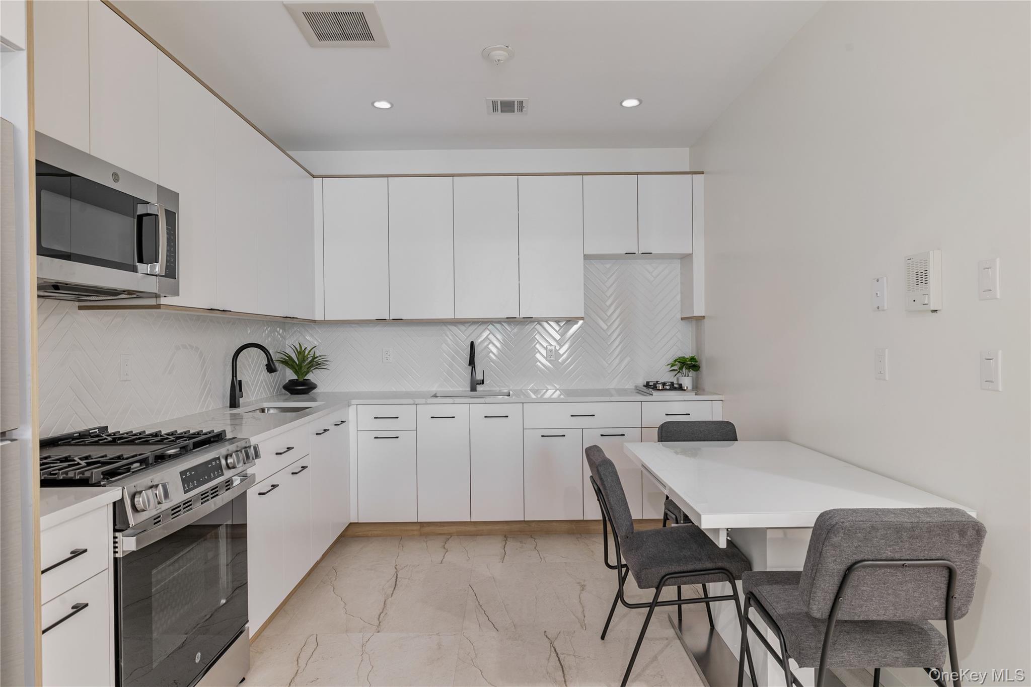 17 Union Road 105