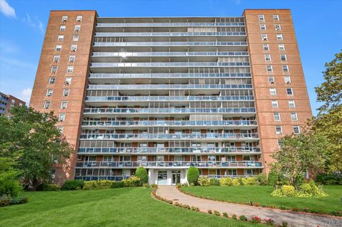 Photo of 9737 63rd Road #2J, Rego Park, NY 11374 (MLS # 927600)