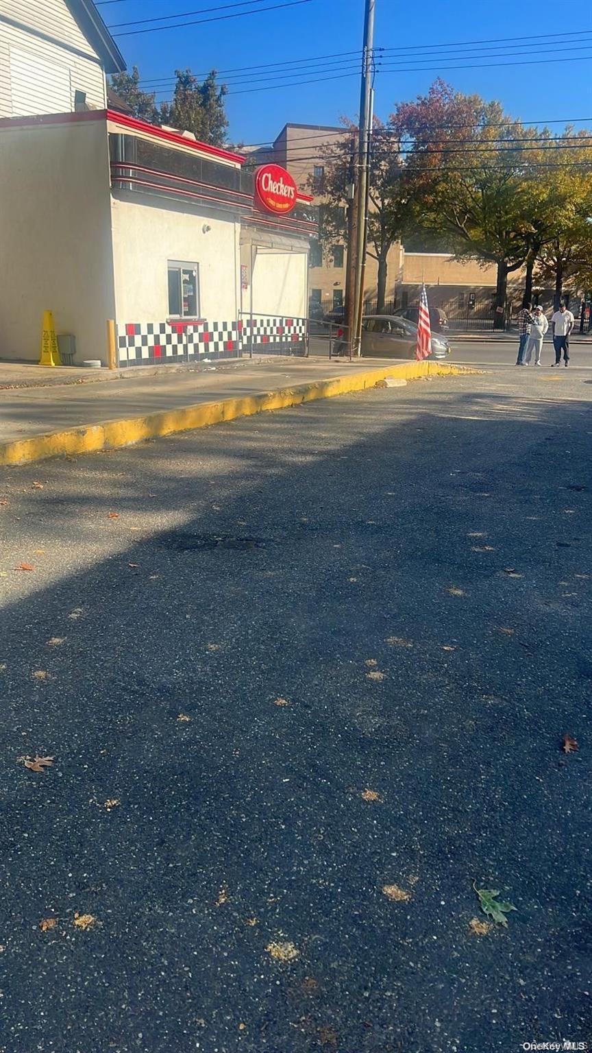 Guy R Brewer Boulevard