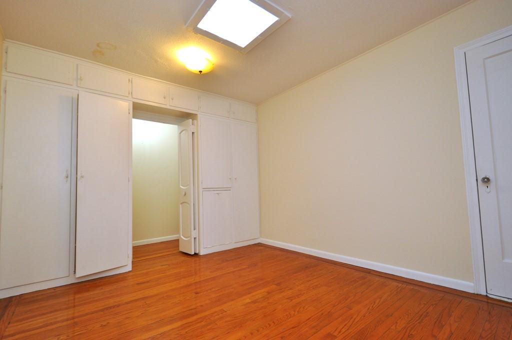 Scarsdale, New York 10583, United States, 2 Bedrooms Bedrooms, ,1 BathroomBathrooms,Residential,Active,22350