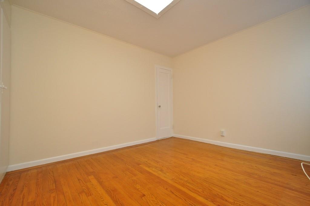 Scarsdale, New York 10583, United States, 2 Bedrooms Bedrooms, ,1 BathroomBathrooms,Residential,Active,22350