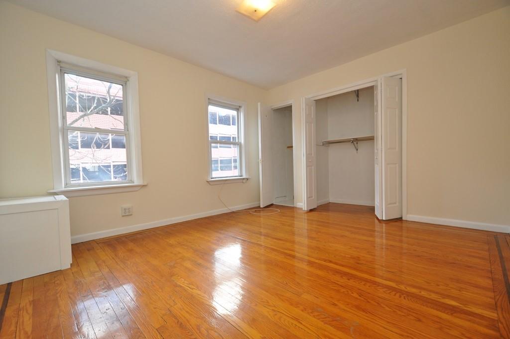 Scarsdale, New York 10583, United States, 2 Bedrooms Bedrooms, ,1 BathroomBathrooms,Residential,Active,22350