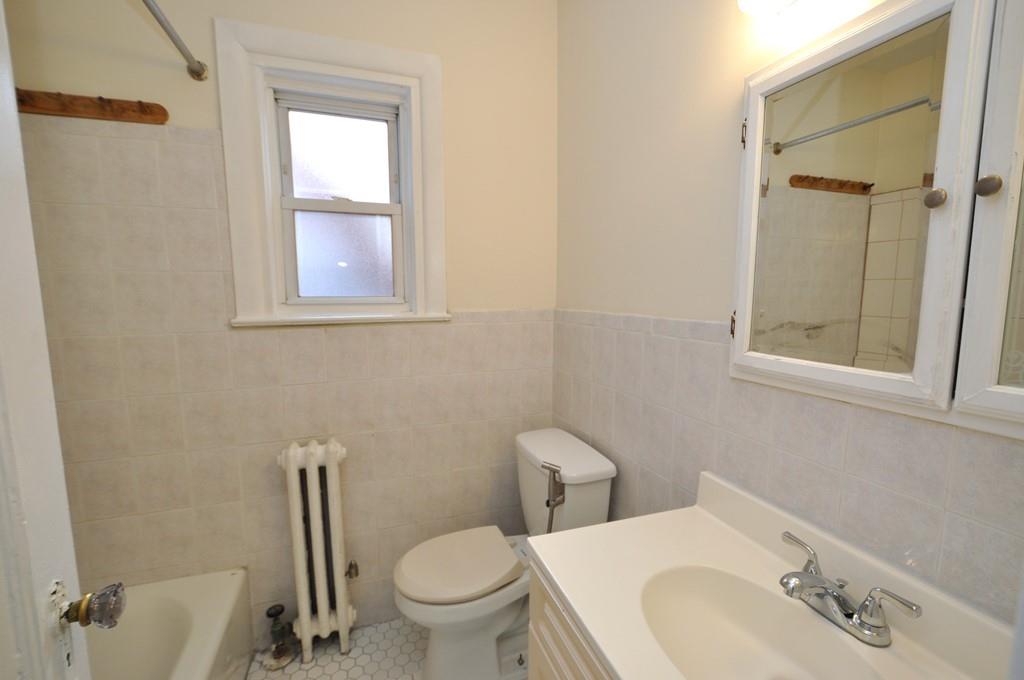 Scarsdale, New York 10583, United States, 2 Bedrooms Bedrooms, ,1 BathroomBathrooms,Residential,Active,22350