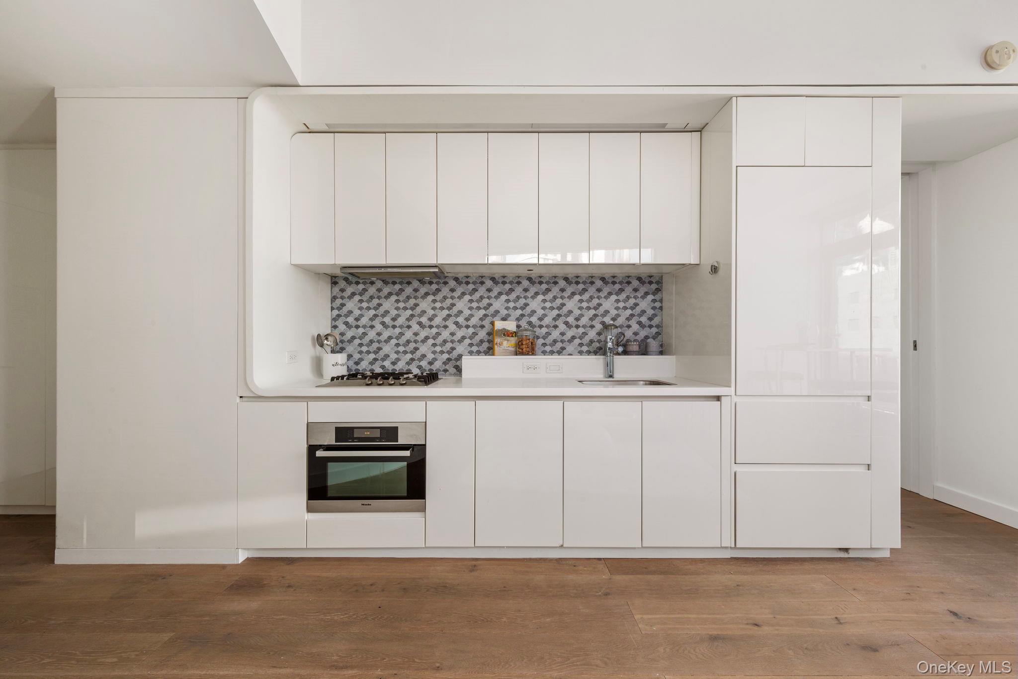 123 Washington Street 30F