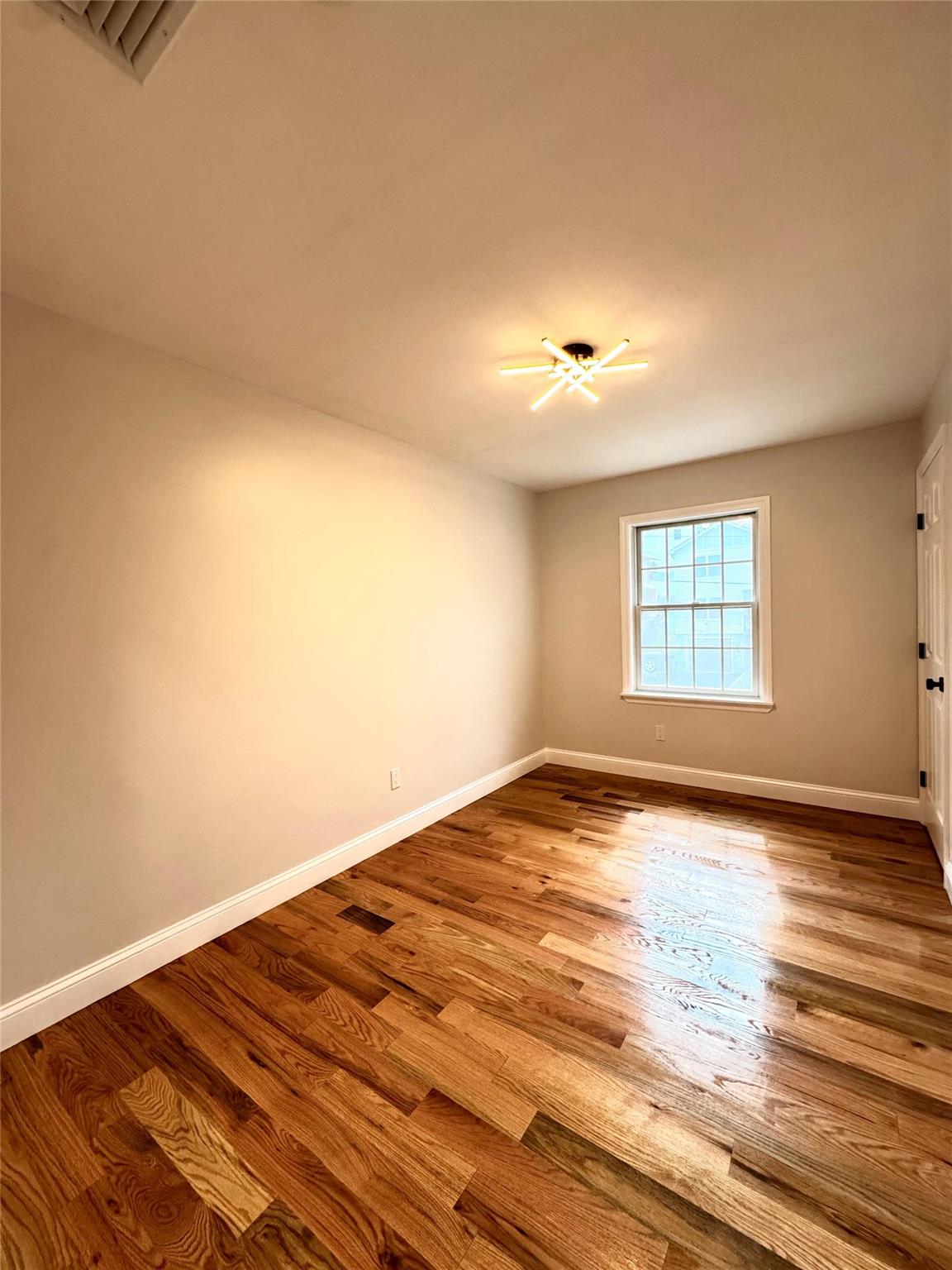56 Patmore Avenue, Yonkers, New York image 7