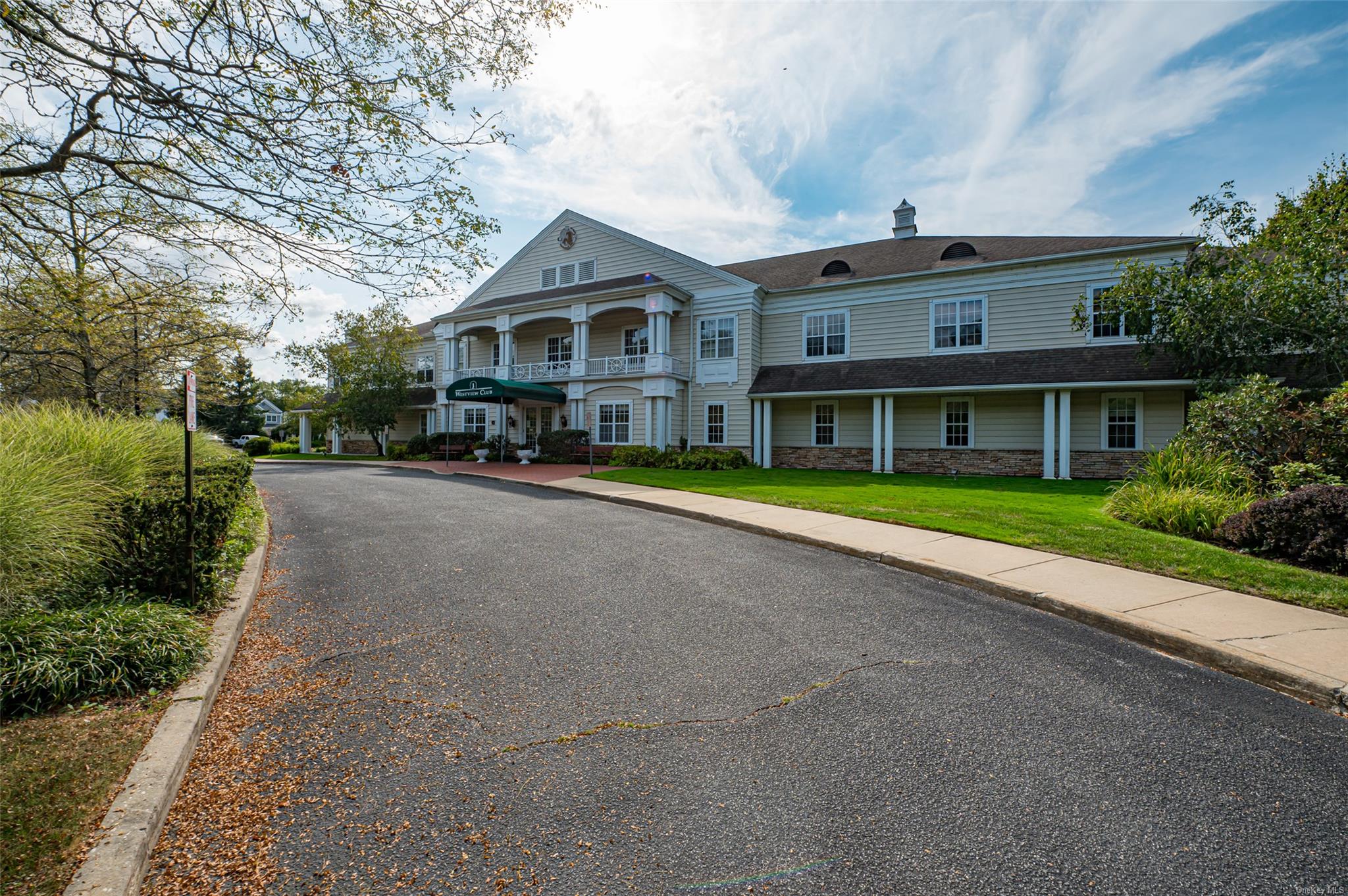 811 Spring Lake Drive #811, Middle Island, New York image 30