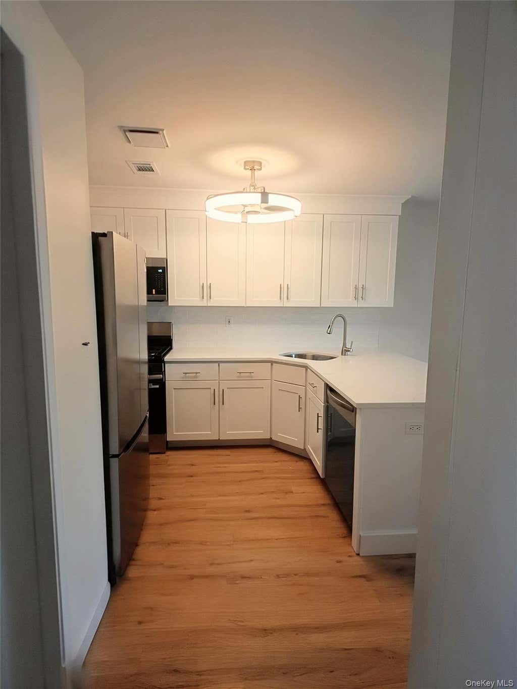 Photo of 18 Fairview Circle #18, Middle Island, NY 11953 (MLS # 1041801)